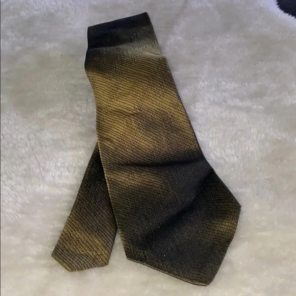 Harry  Rosen Gold Silk Tie - Picture 1 of 9